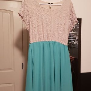 Gorgeous lace and chiffon dress